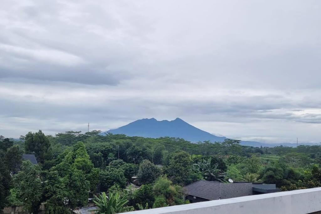 Villa 55 With Pool, Karaoke And Rooftop Bogor Exterior foto